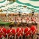 Besuch der Kinder im Zelt © Klaus Moeller