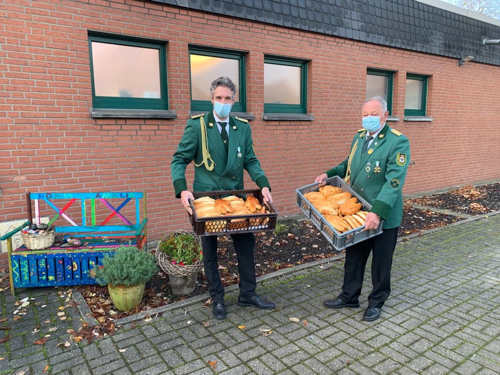 Weckmänner zu St. Martin für die Baerler Kinder