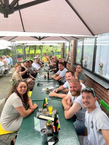 17. August 2024: Paddeln auf der Niers: Thron und Sappeure