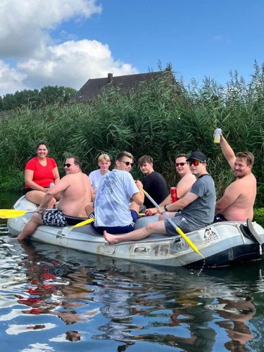 17. August 2024: Paddeln auf der Niers: Thron und Sappeure